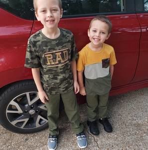 Meet your Posher, Anibal